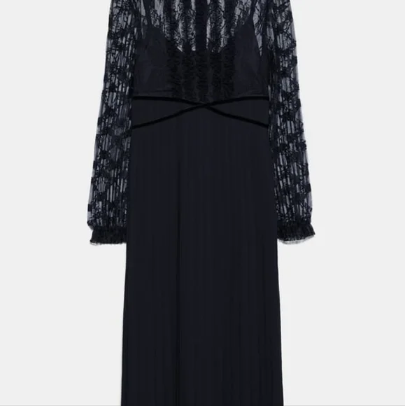 zara black lace pleated dress Zara PLEATED POPLIN DRESS ZW COLLECTION at Mall of America in Bloomington,  MN